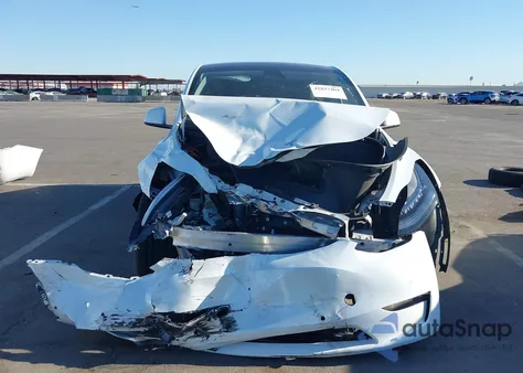 2022 Tesla Model Y Long Range Dual Motor All-Wheel Drive из США, поврежденный, VIN 7SAYGDEE8NA017647